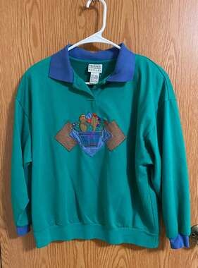 Koret City Blues Petites Sweatshirt Size L Green Cactus Applique grandma-core
